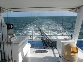 Party boat returning Party boat returning