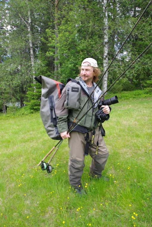 Fishing photographer - photographing fisherman? Fishing photographer - photographing fisherman?