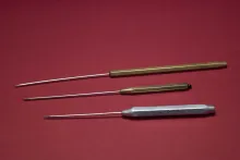 Dubbing needles