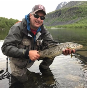 Viggo posing Viggo posing