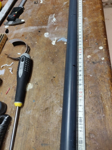 Measuring the tube Measuring the tube