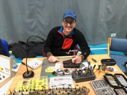 Fabien Moulin tying Fabien Moulin tying