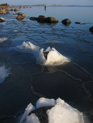 Icy coast Icy coast