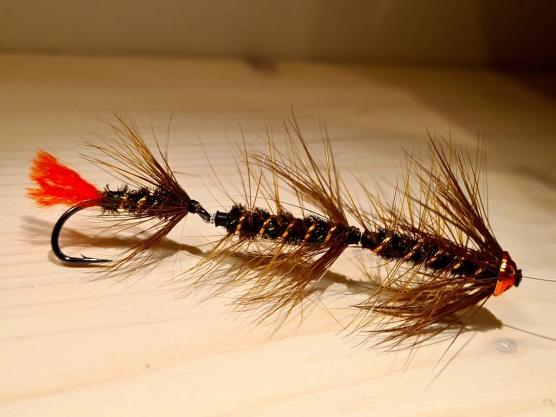 Articulated worm Articulated worm