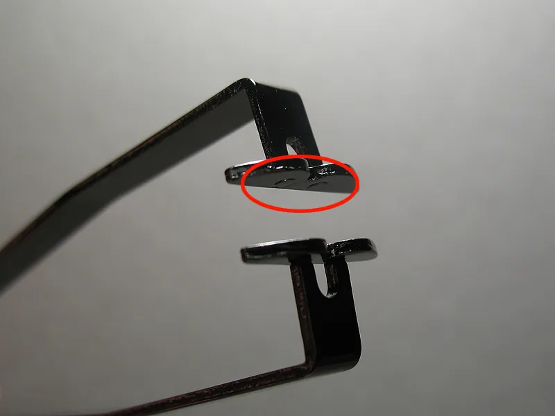 Rivets in the jaws -