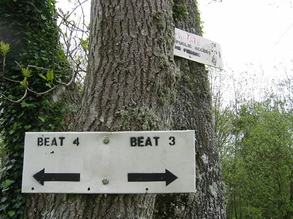Sign - We were on 3, the other guy was on 4... and we were not welcome!