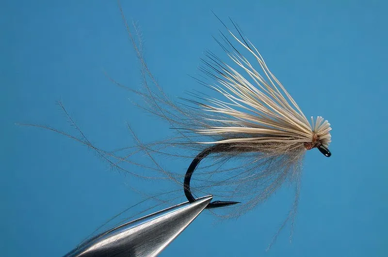 CDC and Elk - The author\'s signature pattern, which utilizes a single CDC feather
