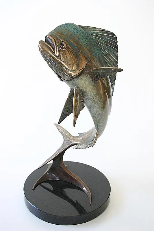 Dorado jumping -