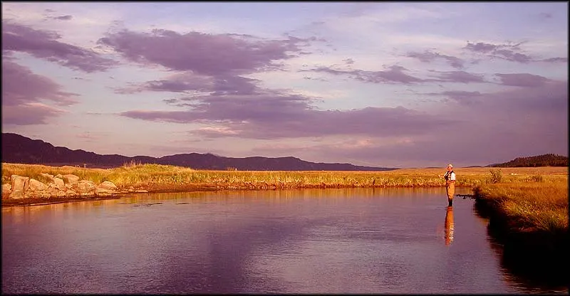 Sun setting - The sunsets are sooo red on the prairie, the sky sooo beautiful and the rising fish sooo difficult.