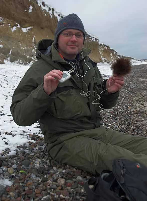 New toy - Myself and the recorder I have been using lately - an Asono Opus. No, it's not a mouse fly in my left hand, but my hooded microphone.