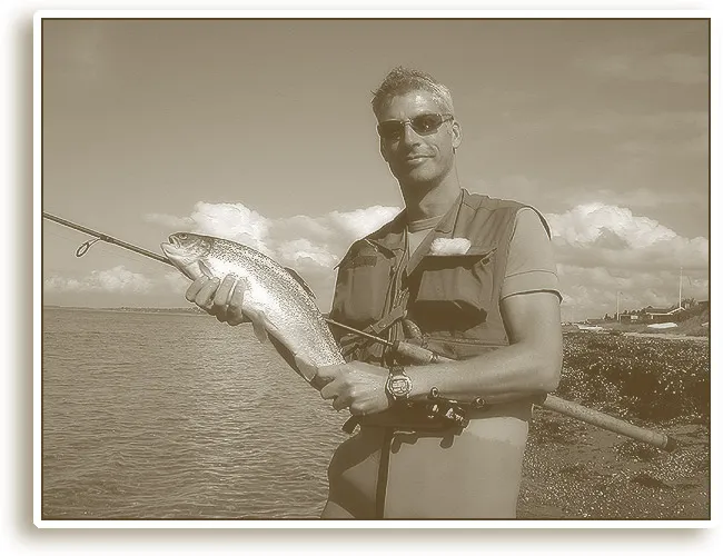 Lars - Friend Lars had good luck with his spinning rod. He fishes ultralight with small wobblers and had five fish in hand plus a number of strikes during one day. Absolutely decent when the fish are 50-60 centimeters 20-24 inches.