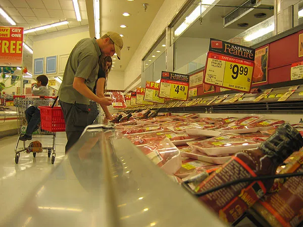 Groceries - As always we humble Danes are fascinated by the selection and low prices of goods in the countries across the Atlantic.