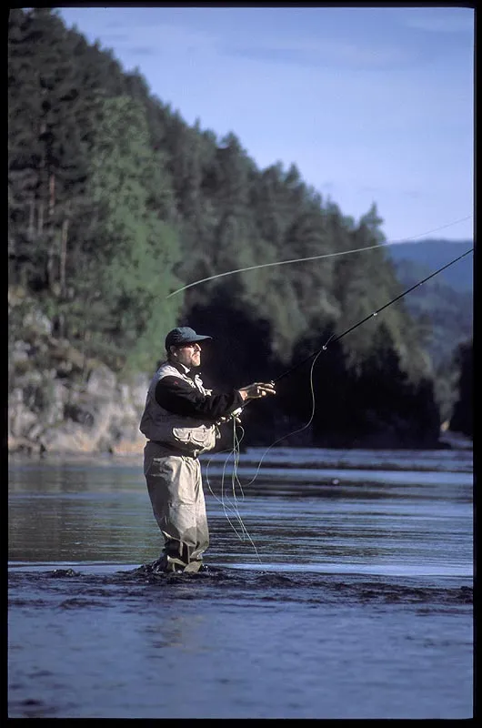 Poetry in motion - Casting with a two hand rod is pure poetry. The moves are easy to learn, cost little engergy and both look and feel good.