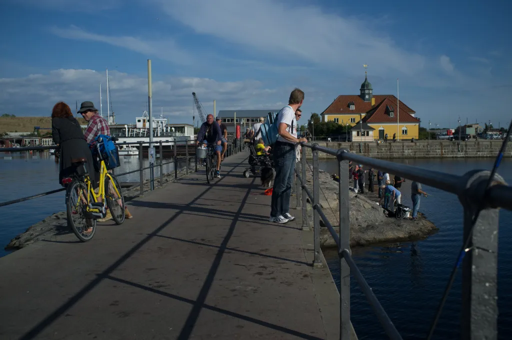 August fishing - A good day in August during the autumn garfish run, and the bridge at Sluseholmen is filled with anglers