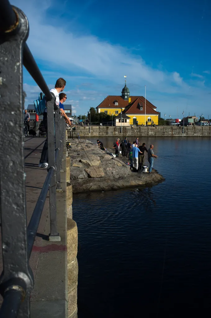 Sluseholmen sluice - The narrow bridge over the harbor run and the sluice is a popular location to fish all year round