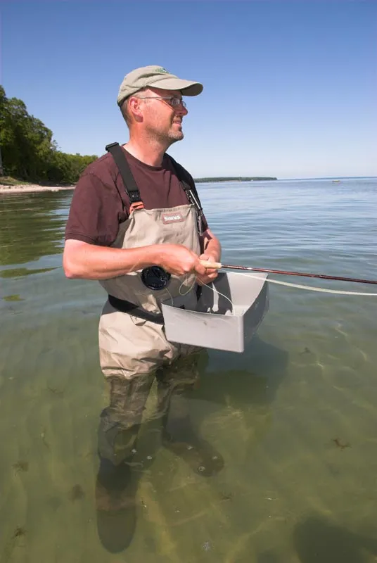 The classic - Orvis has made this gray line tray for years. The newer models have cutouts to rest the rod in