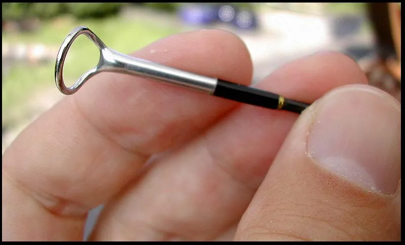 Top eye - The best type of top eye - a whole metal pear shaped one. And a suitable size at that.