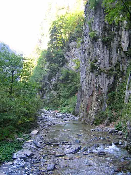 The Valentin Gorge - Some stretches have steep walls