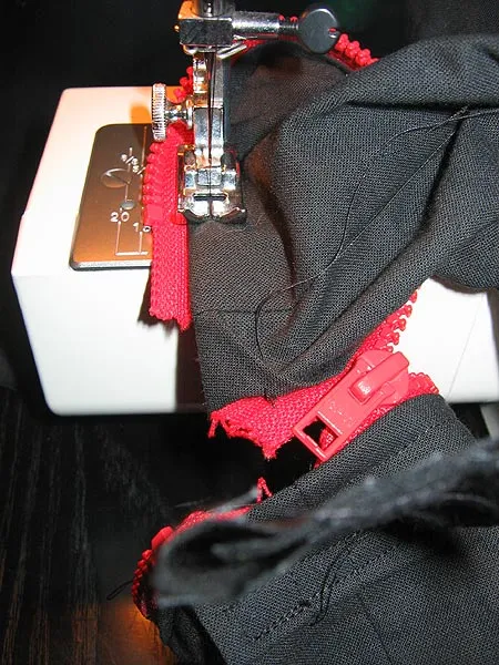 Not much space - Sewing on the zipper as the last step gave me some problems.